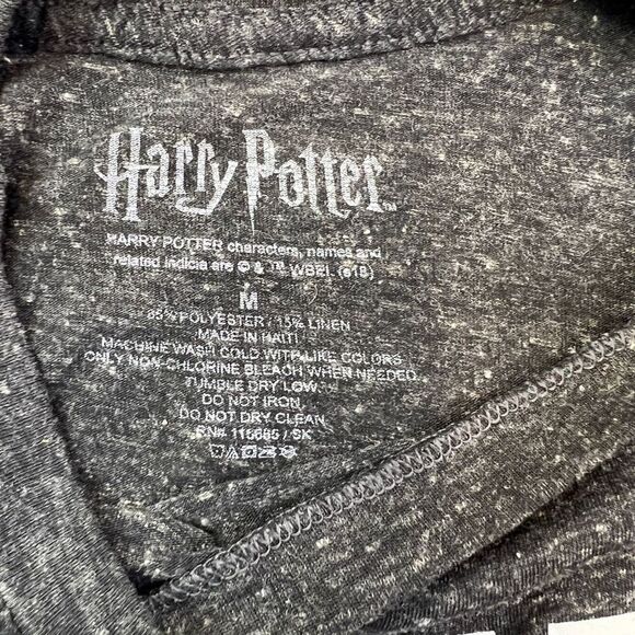 Harry Potter Women's Graphic Print Hogwarts Crest T-Shirt Heathered Gray Medium - Picture 6 of 6